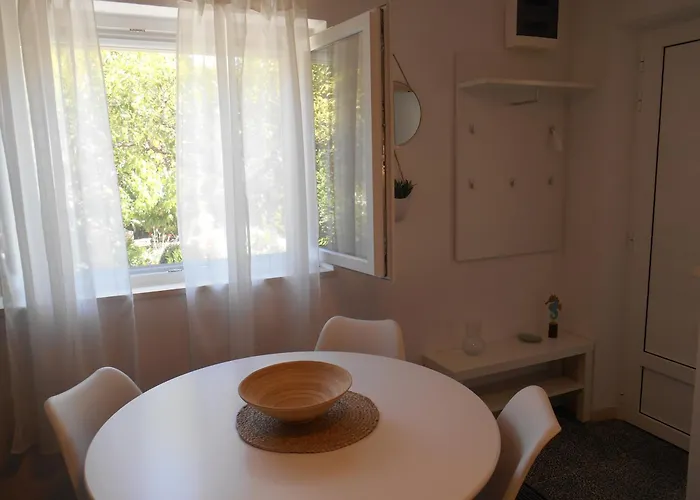 Apartamento By The Sea Zrnovska Banja - - 9131