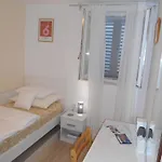 Lägenhet By The Sea Zrnovska Banja - - 9131